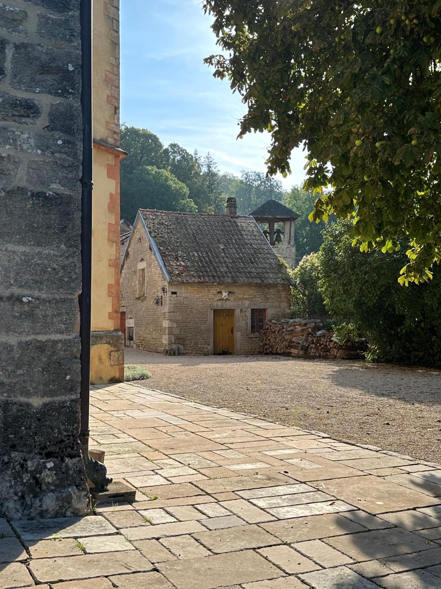 Chateau De Champrenault, Voyagez Dans Le Temps Екстериор снимка